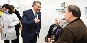 Koca'dan hastanelere bayram ziyareti: Görev başındakilerle tek tek sohbet etti