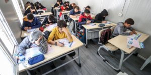 Deprem bölgesindeki 10 ilde öğrenciler için telafi programı yapılacak!