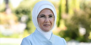 Emine Erdoğan: Kadınlar başta olmak üzere tüm emekçilerimizin 1 Mayıs Emek ve Dayanışma Günü kutlu olsun