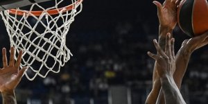 Basketbolda ertelenen Anadolu Efes-Fenerbahçe Beko maçı yarın oynanacak!