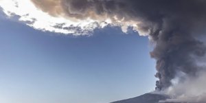 Meteoroloji: Etna Yanardağı kaynaklı kül bulutlarının Türkiye'yi etkilemesi beklenmiyor
