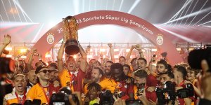 Şampiyon Galatasaraylı futbolcular mutluluklarını anlattı