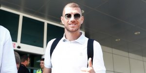 Edin Dzeko, Fenerbahçe için İstanbul'a geldi