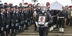Şehit polis memuru Alp Efe Bekit son yolculuğuna uğurlandı