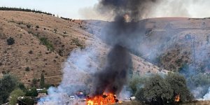 Başkentte saman yüklü kamyonda yangın