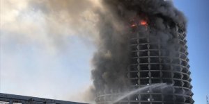 Gaziantep'te kullanılmayan 17 katlı otelde çıkan yangına müdahale ediliyor