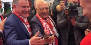 Cumhurbaşkanı Erdoğan'dan A Milli Takıma tebrik telefonu