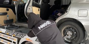 Osmaniye'de çekici üzerinde taşınan araçta 75 kilo 750 gram sentetik uyuşturucu bulundu