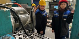 Konya'da meslek edindirme kursuna katılan kadınlar, makine üreten fabrikanın vasıflı işçileri oldu