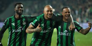 Sakaryaspor, geçen sezonu "geride" bıraktı..