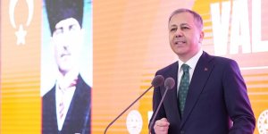 Yerlikaya'dan valilere: Ziyaret ettiğiniz bir eve sadece siz değil devletimiz gitmiş oluyor
