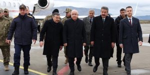 Milli Savunma Bakanı Güler sınır hattında..