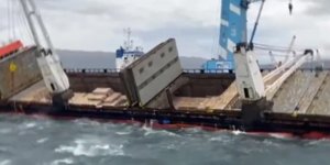 Şangay açıklarında çıkan çatışmada gemi battı! 16'sı Türk 21 denizci kurtarıldı