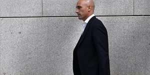 FIFA, eski İspanya Futbol Federasyonu Başkanı Rubiales'in cezasını onadı