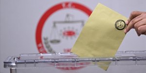 Seçime katılacak siyasi partilerin oy pusulasındaki yerleri kurayla belirlendi