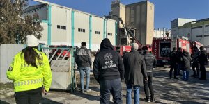 Gaziantep'te tekstil fabrikasında çıkan yangın söndürüldü