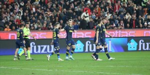 Fenerbahçe liderliğini sürdürdü