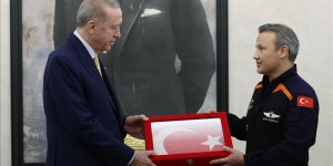 Erdoğan, Türkiye'nin ilk astronotu Gezeravcı'yı kabul etti