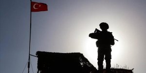 Sınırlardan yasa dışı yollarla geçmeye çalışan 2'si terörist 7 kişi yakalandı