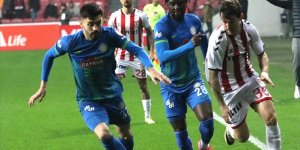 Samsunspor sahasında Çaykur Rizespor'u 3-0 yendi