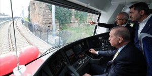 Cumhurbaşkanı Erdoğan Sirkeci-Kazlıçeşme Raylı Sistem Hattı'nda tren kullandı