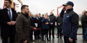 Zelenskiy, İstanbul'da Ukrayna donanması korvetlerinin inşa edildiği tersaneyi ziyaret etti