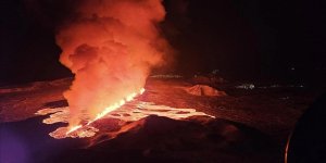 İzlanda'nın Reykjanes Yarımadası'nda son 3 ayda 4. yanardağ patlaması meydana geldi