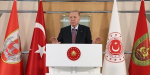 Cumhurbaşkanı Erdoğan: Hain emelleri kursaklarda bırakmaya devam etmekten başka çaremiz yok