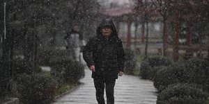 Ankara'da kar yağışı etkili oluyor
