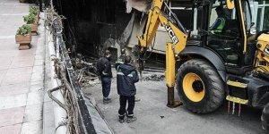 Beşiktaş'ta yanan gece kulübünün bulunduğu binada çalışmalar sürüyor