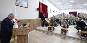 Cumhurbaşkanı Erdoğan, Mehmetçiğin bayramını kutladı