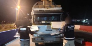 İzmir merkezli kaçakçılık operasyonu: 3 kişi tutuklandı