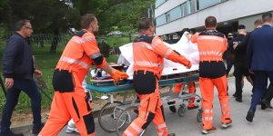 Slovakya'da saldırıya uğrayan Başbakan Fico'nun hayati tehlikeyi atlattığı bildirildi