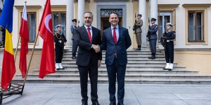 Dışişleri Bakanı Fidan, Varşova'da Polonyalı mevkidaşı Sikorski ile görüştü