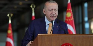 Cumhurbaşkanı Erdoğan'dan A Milli Futbol Takımı'na tebrik telefonu