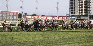 At yarışlarında GAZİ KOŞUSU heyecanı