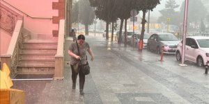Bazı illerde sağanak ve dolu yaşamı olumsuz etkiledi