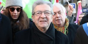 Fransa'da seçimin galibi sol ittifakın liderlerinden Melenchon "Filistin'i tanıma" sözünü yineledi