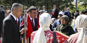 Yılmaz ve Bakan Yerlikaya, 15 Temmuz Şehitliği'ndeki anma törenine katıldı