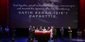 Sanatçı Kenan Işık için AKM'de tören düzenlendi