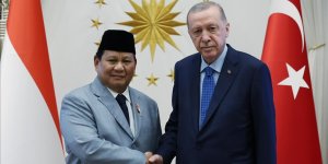 Cumhurbaşkanı Erdoğan, Endonezya'nın seçilmiş Cumhurbaşkanı Subianto ile bir araya geldi