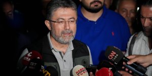 Bakan Yumaklı, Karşıyaka’daki yangının 3 kişinin piknik amaçlı yaktığı ateş nedeniyle çıktığını açıkladı