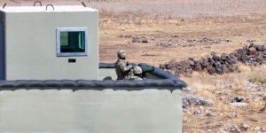 Yasa dışı yollarla sınırlardan geçmeye çalışan 5 kişi yakalandı