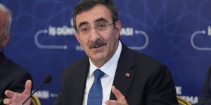 Yılmaz: Gelecek yıl enflasyonu 20'nin altına düşürmeyi hedefliyoruz
