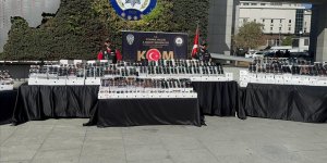 İstanbul'da 73 bin kaçak saat ele geçirildi