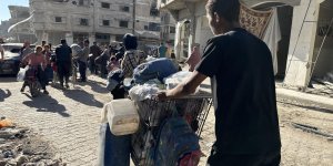 İsrail, Gazze'nin kuzeyindeki yüzlerce Filistinliyi "silah tehdidiyle" göçe zorladı