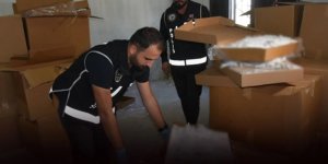 İzmir'de kaçak sigara operasyonunda 57 kişiye işlem yapıldı