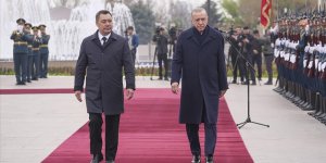 Cumhurbaşkanı Erdoğan, Bişkek'te resmi törenle karşılandı