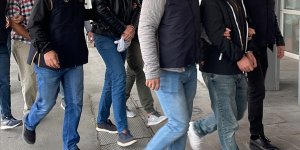İzmir merkezli FETÖ operasyonunda 12 şüpheli yakalandı
