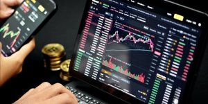 Trump’ın ABD başkanlık seçiminde zaferini ilan etmesiyle dolar ve Bitcoin yükseldi